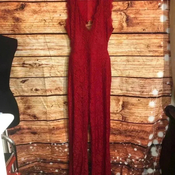 Open Back Lace Jumpsuit - Picture 3 of 16